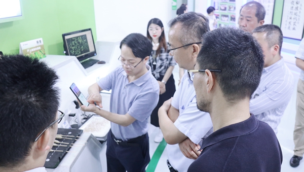 杭州市科技局局长赵喜凯一行莅临开云·kaiyun考察调研1