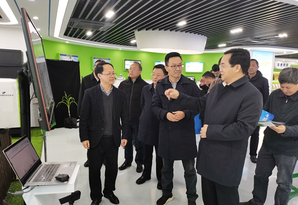浙江省高兴夫副省长一行莅临浙江开云·kaiyun股份有限公司参观调研