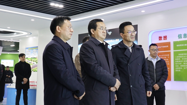 浙江省高兴夫副省长一行莅临浙江开云·kaiyun股份有限公司参观调研
