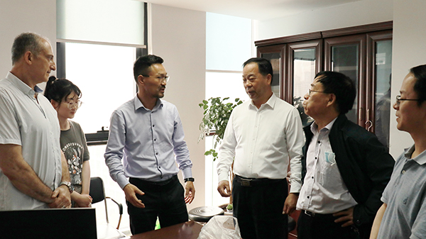 中国农业技术推广协会会长陈生斗、秘书长张互助莅临开云·kaiyun考察参观